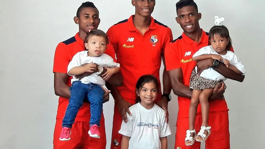 La Sele, en modo "Operación Sonrisa"