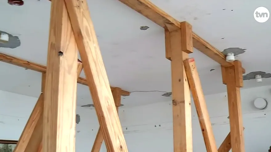 Temen que colapse losa en un edificio de la capital