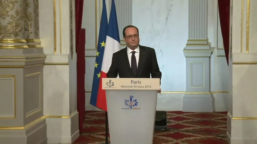 Hollande renuncia a reforma constitucional posatentados