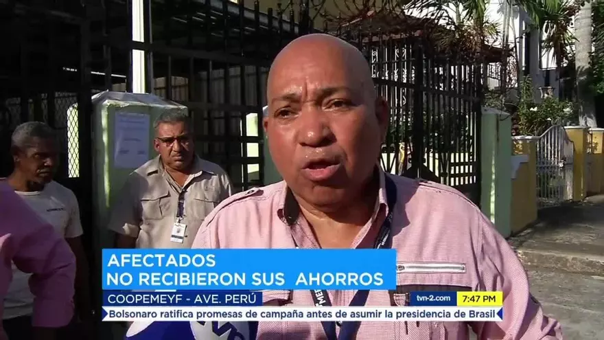 Analizan incendio en sede de cooperativa del MEF