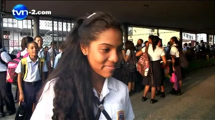 Clases regulares, estudiantes desaprueban paro docente