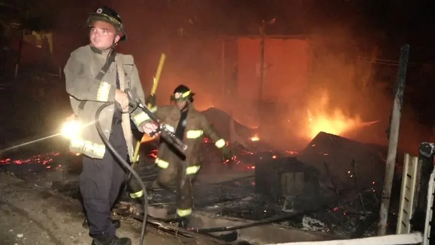 Una casa incendiada y operativos policiales en Panamá Este