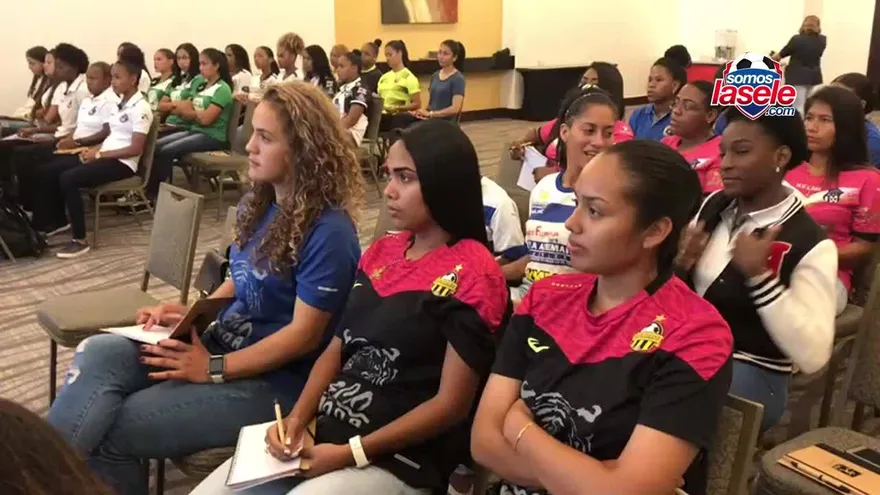 Taller de formación de jugadoras de la LFF