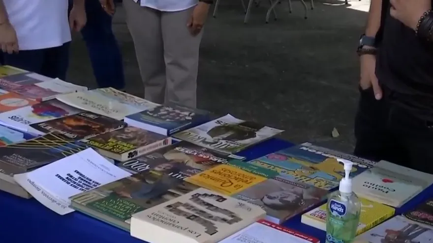 Realizan trueque de libros para incentivar la lectura