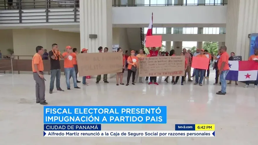 Dirigentes de PAIS protestan frente al TE