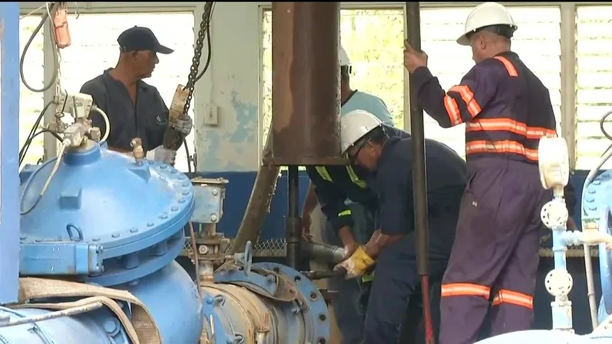 Residentes de Chitré sin agua potable
