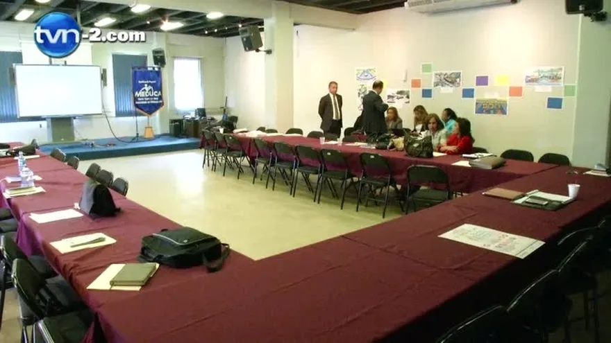 Meduca se reúne con docentes para discutir plan quinquenal