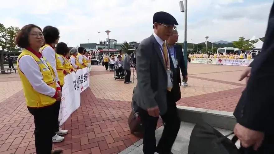 Las dos Coreas inician las reuniones de familias separadas por la guerra