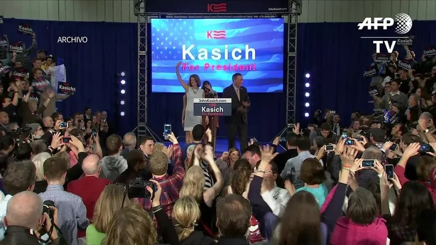 John Kasich abandona su campaña