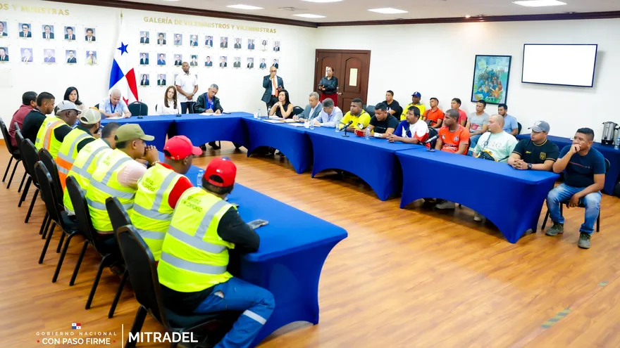Trabajadores del cuarto puente