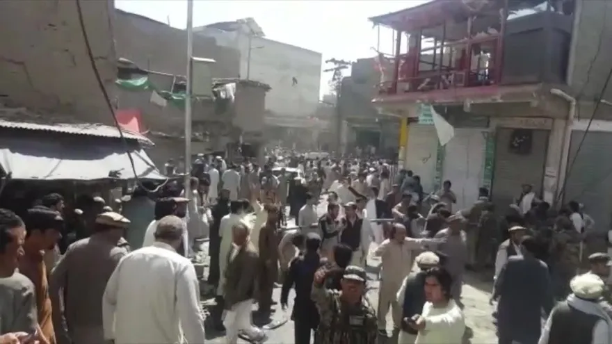 Más de 20 muertos por ataque en mercado paquistaní