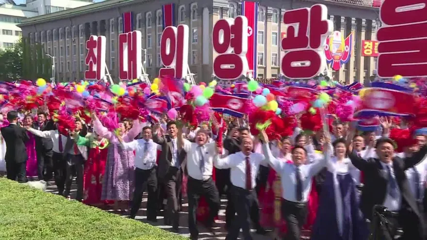 Desfile en Corea del Norte sin misiles intercontinentales