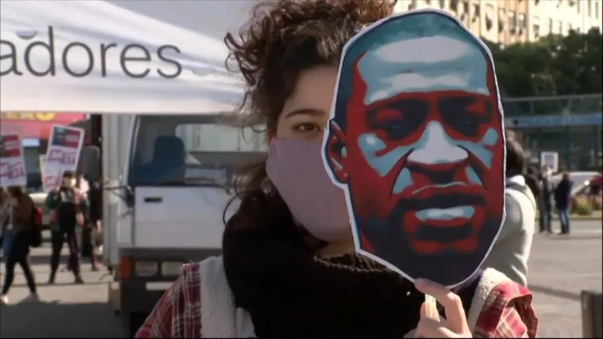 Miles protestan en el mundo por violencia racial, "Black Out Tuesday" explota en redes sociales