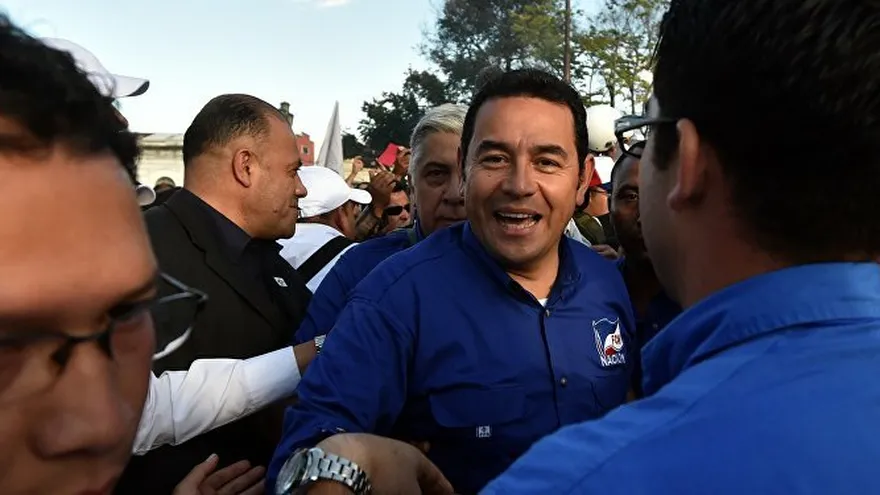Escepticismo y baja participación marcan balotaje presidencial en Guatemala