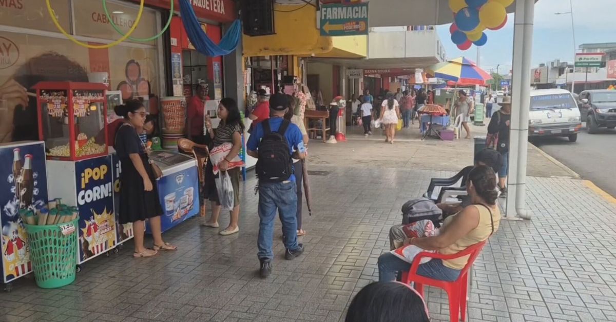 Alertan sobre carteristas y estafadores en la avenida Central de Santiago