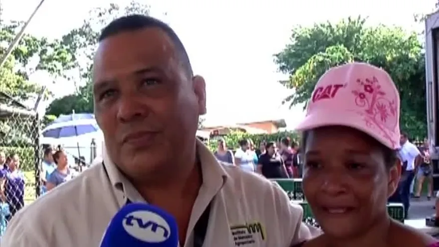 Bocatoreños compran su jamón para Navidad