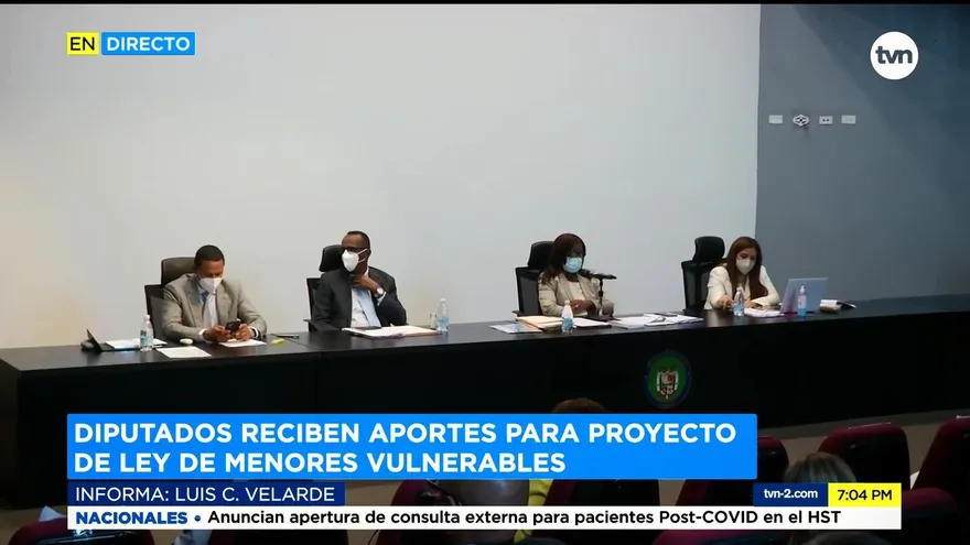 Diputados reciben propuestas para nueva ley de ayuda a menores
