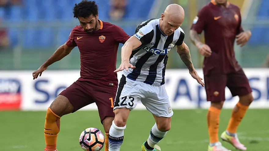 Acción del partido entre la Roma y el Udinese