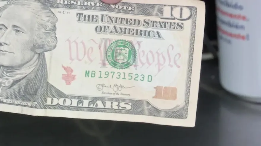 Comerciantes en alerta ante la circulación de billetes falsos