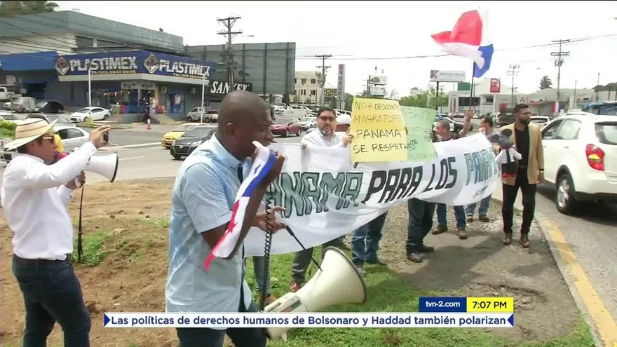Protestan contra nuevas políticas migratorias del gobierno