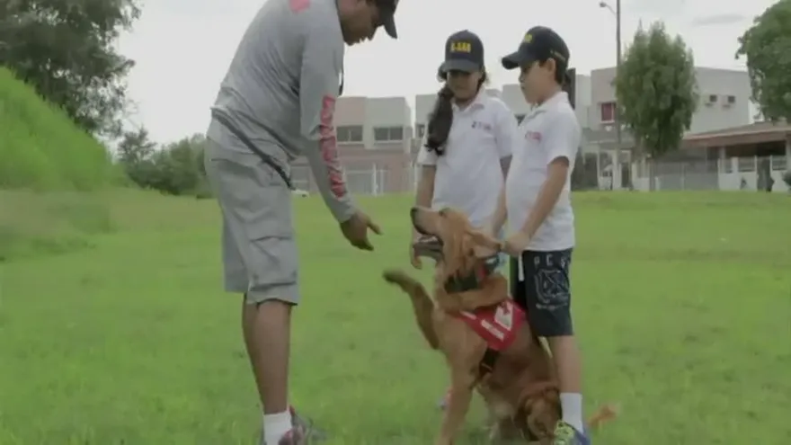 Homenaje a perro rescatista