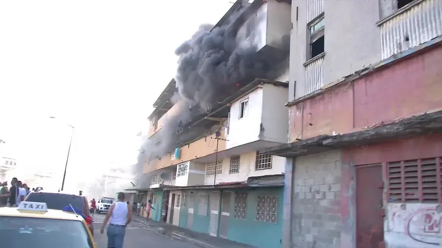 Se incendia un apartamento en la Avenida Nacional