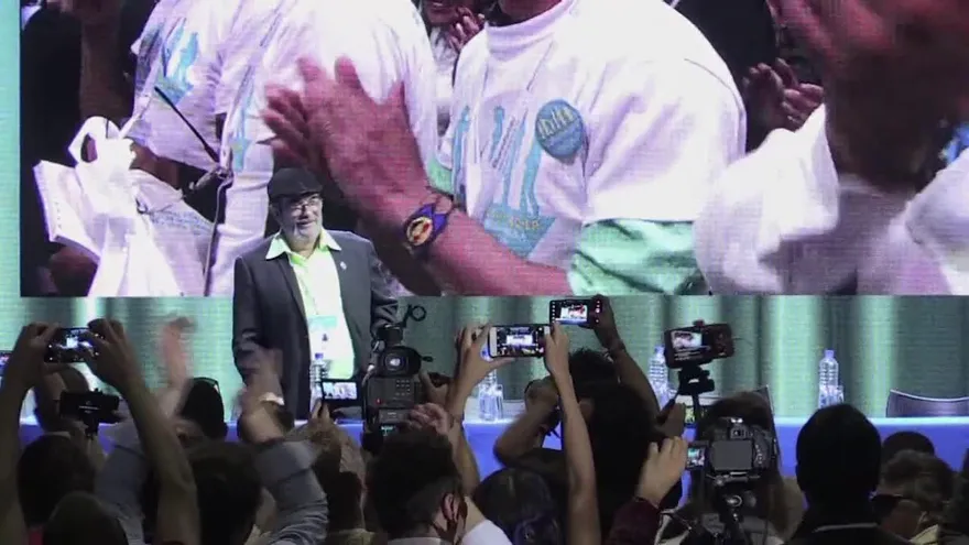 FARC entran a la política en Colombia con sus siglas de guerra