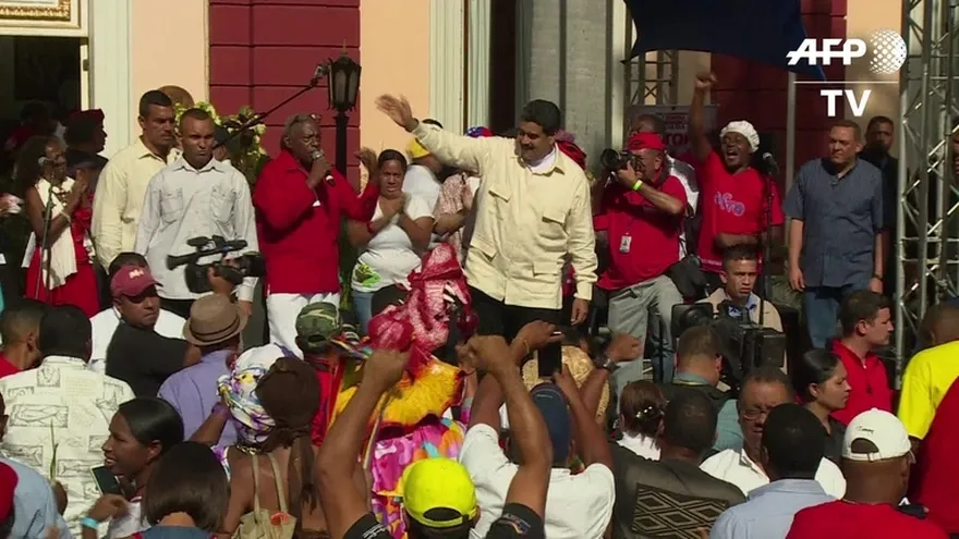 Maduro llama al diálogo en Venezuela y advierte a OEA