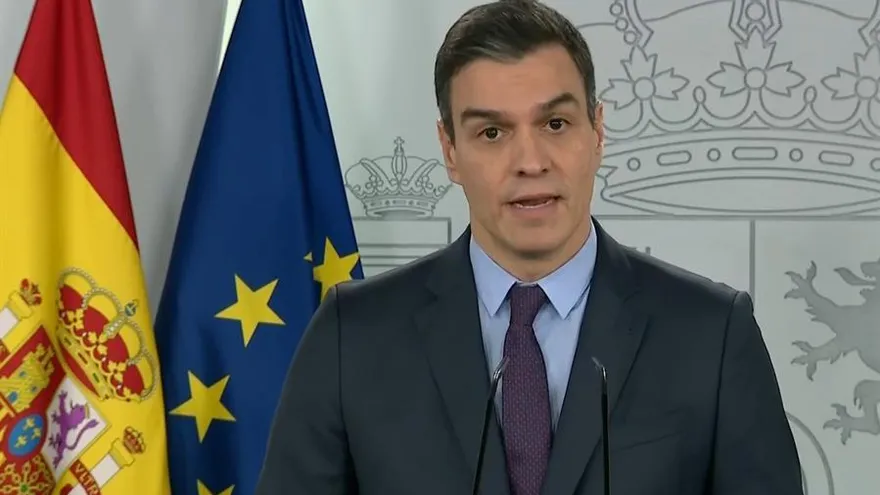 El presidente del Gobierno, Pedro Sánchez, durante su comparecencia ante la prensa hoy sábado en Moncloa, en Madrid.