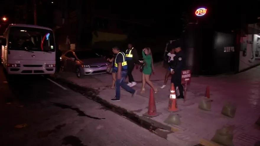 Anuncian sexo por aviso clasificado