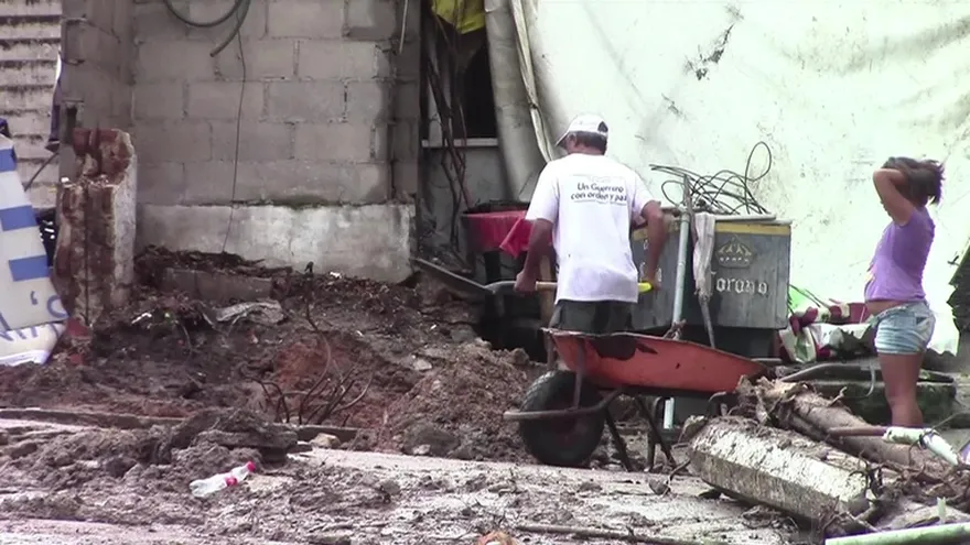 México: 'Carlos' vuelve a ser huracán