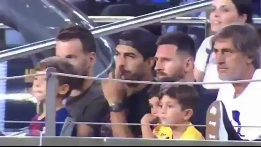 Mateo Messi le grita el gol del Betis a su padre y a Luis Suárez