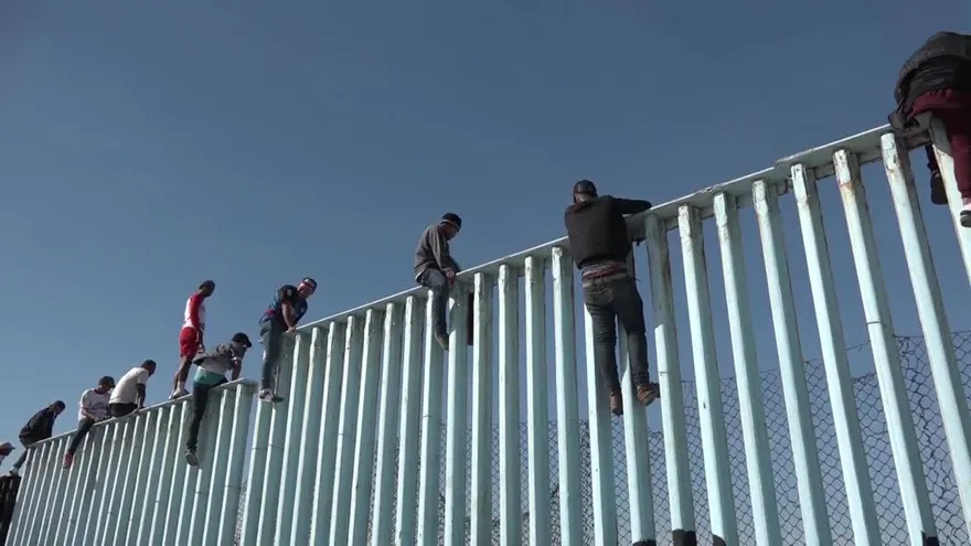 Primeros migrantes centroamericanos llegan a frontera de EEUU