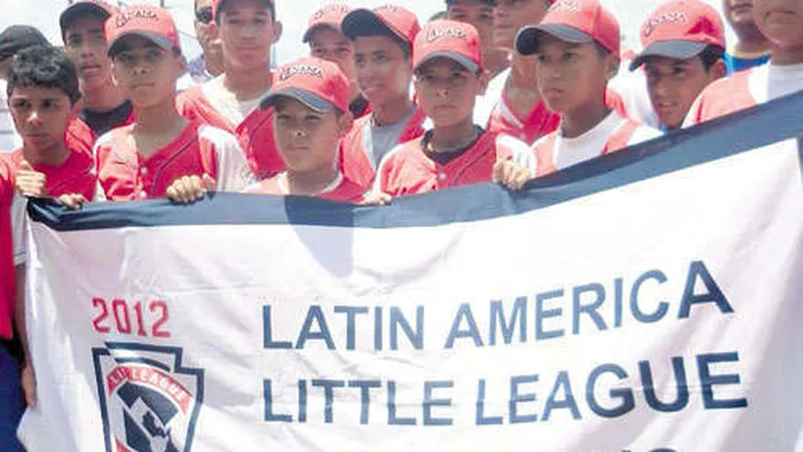 Campeones latinos salen hacia Williamsport
