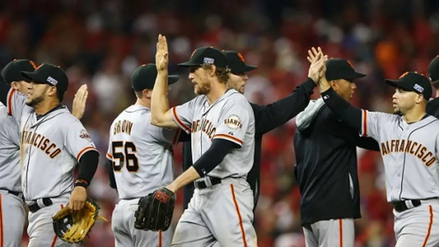 San Francisco arrancó con pie derecho la postemporada