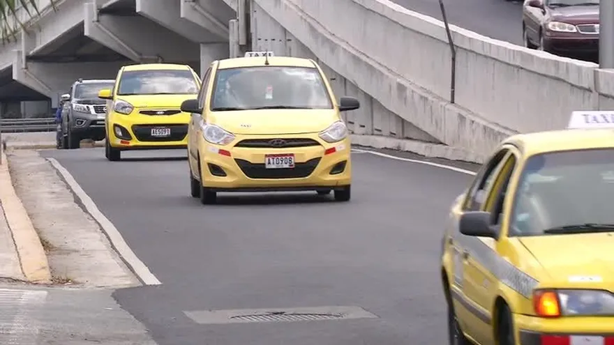 Servicio de Uber no está regulado