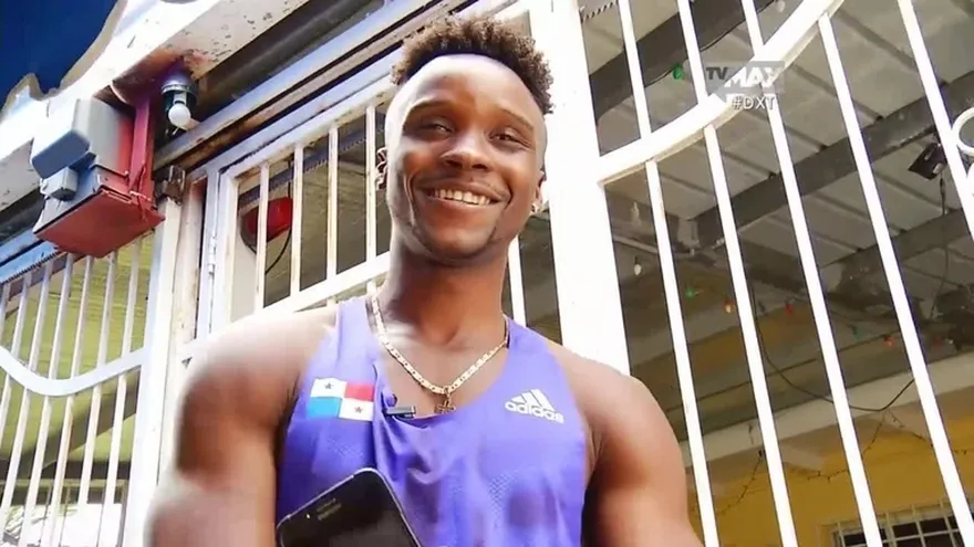 Mateo Edward recuerda su infancia con su hermano Alonso