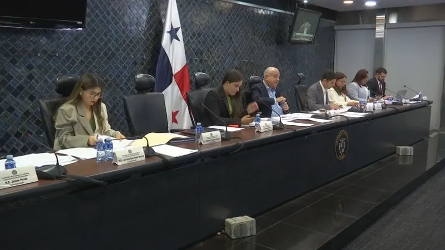 Descentralización y bioetanol quedan para próximo periodo legislativo