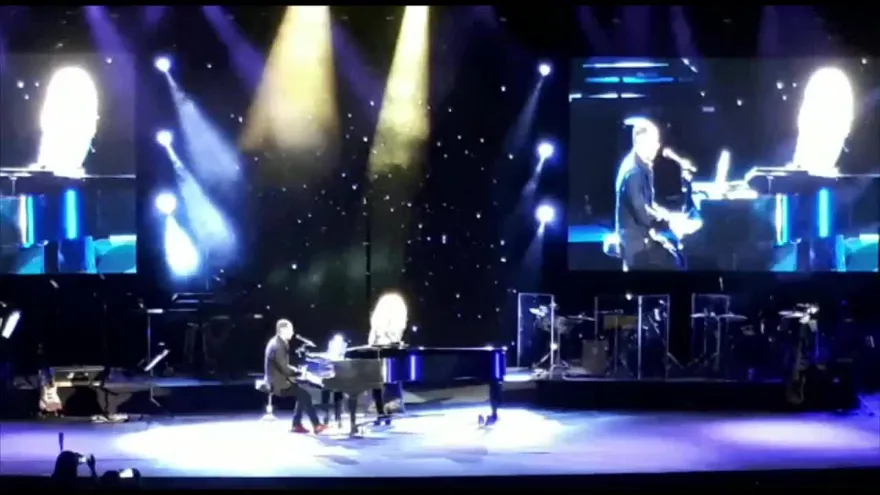 Mario Domm, exintegrante de Camila, invitado especial concierto de Erika Ender