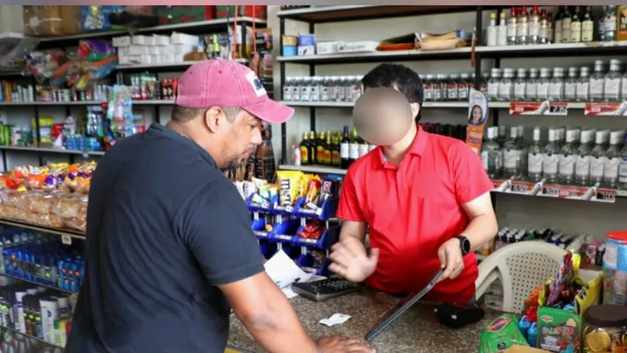 Comerciante es sorprendido vendiendo letería clandestina