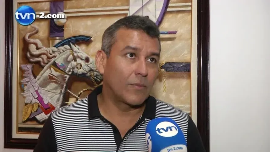 Abogado Sitton ampliará su denuncia contra Jimmy Papadimitriu