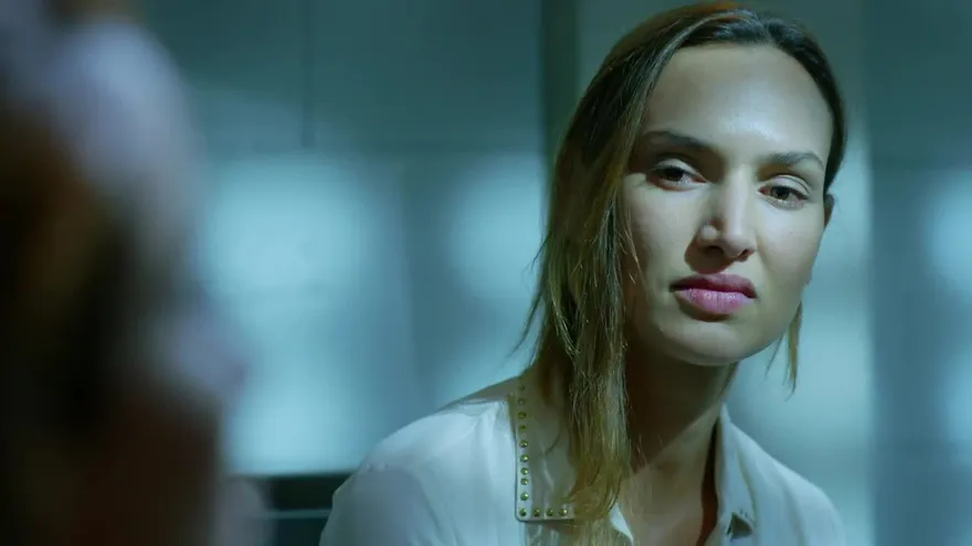 Sin Senos Sí Hay Paraíso 3 - Capítulo 27