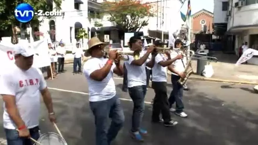 Conmemoran Día del Trabajador exigiendo aumentos