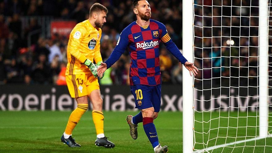 Un triplete de Messi permite al Barcelona mantener el liderato