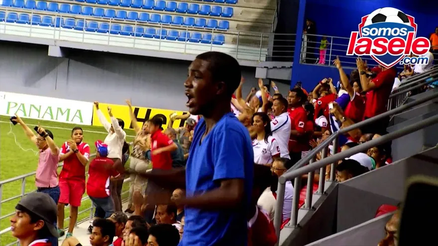 La fanaticada apoyando a la Selección Sub-17