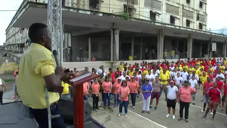 Iglesias siembran paz en las cárceles de Colón