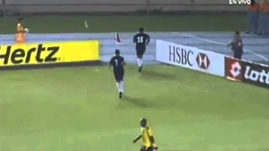 Los goles de Luis "Matagatos" Rentería pusieron a gozar a los fanáticos de la Sele