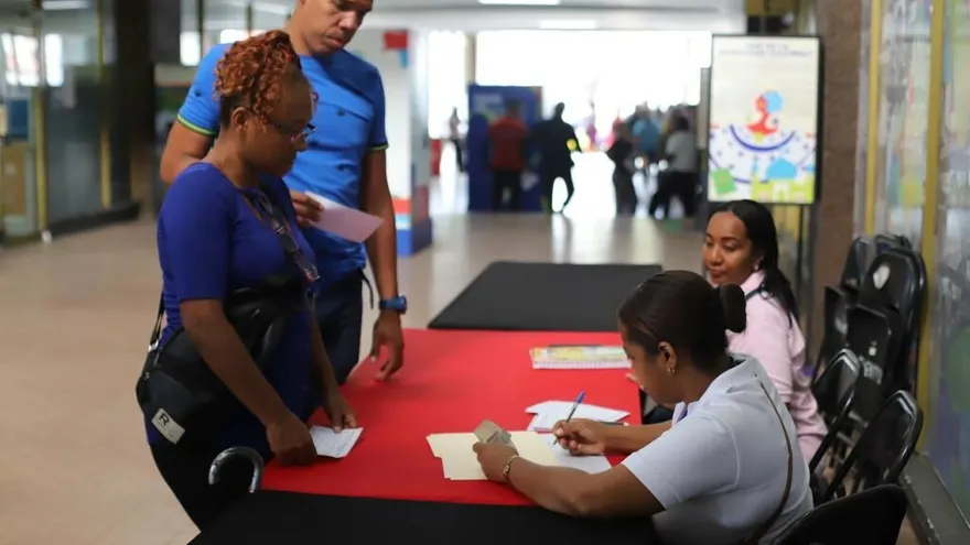 Alcaldía de Panamá abre inscripciones para puestos de buhonerías para Festival de Reinas 2020