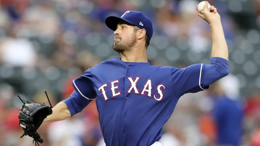 Cachorros suman experiencia a su pitcheo con Cole Hammels