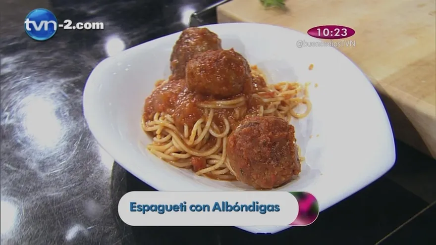 Receta - Espaguetis con Albondigas